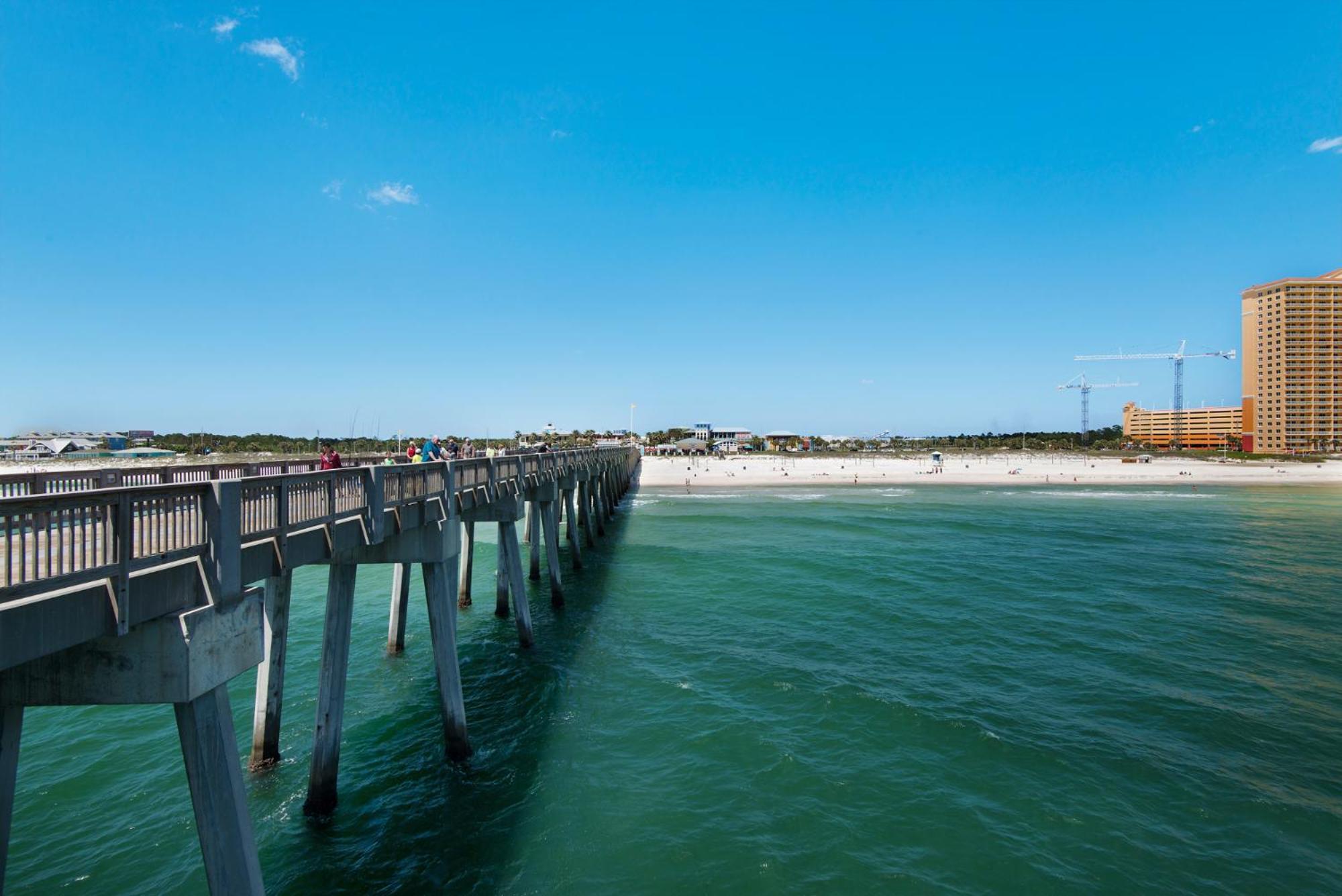 Steps To Paradise: Ground-floor 2br/2ba Beachfront Condo, Sleeps 8, Gulf Views! Holiday home Panama City Beach