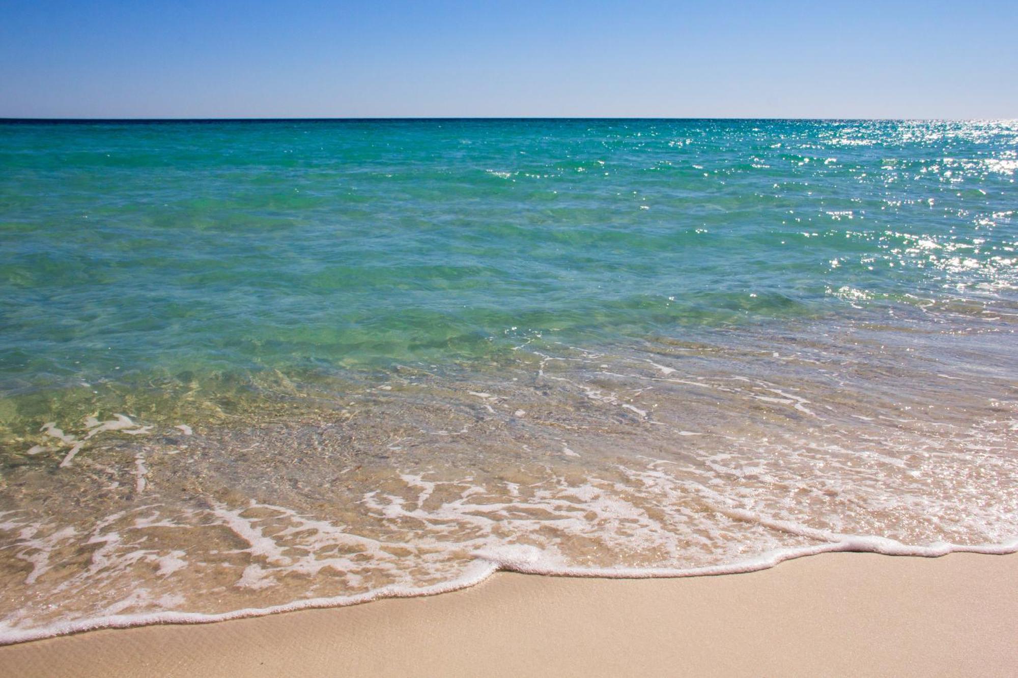Steps To Paradise: Ground-floor 2br/2ba Beachfront Condo, Sleeps 8, Gulf Views! Panama City Beach