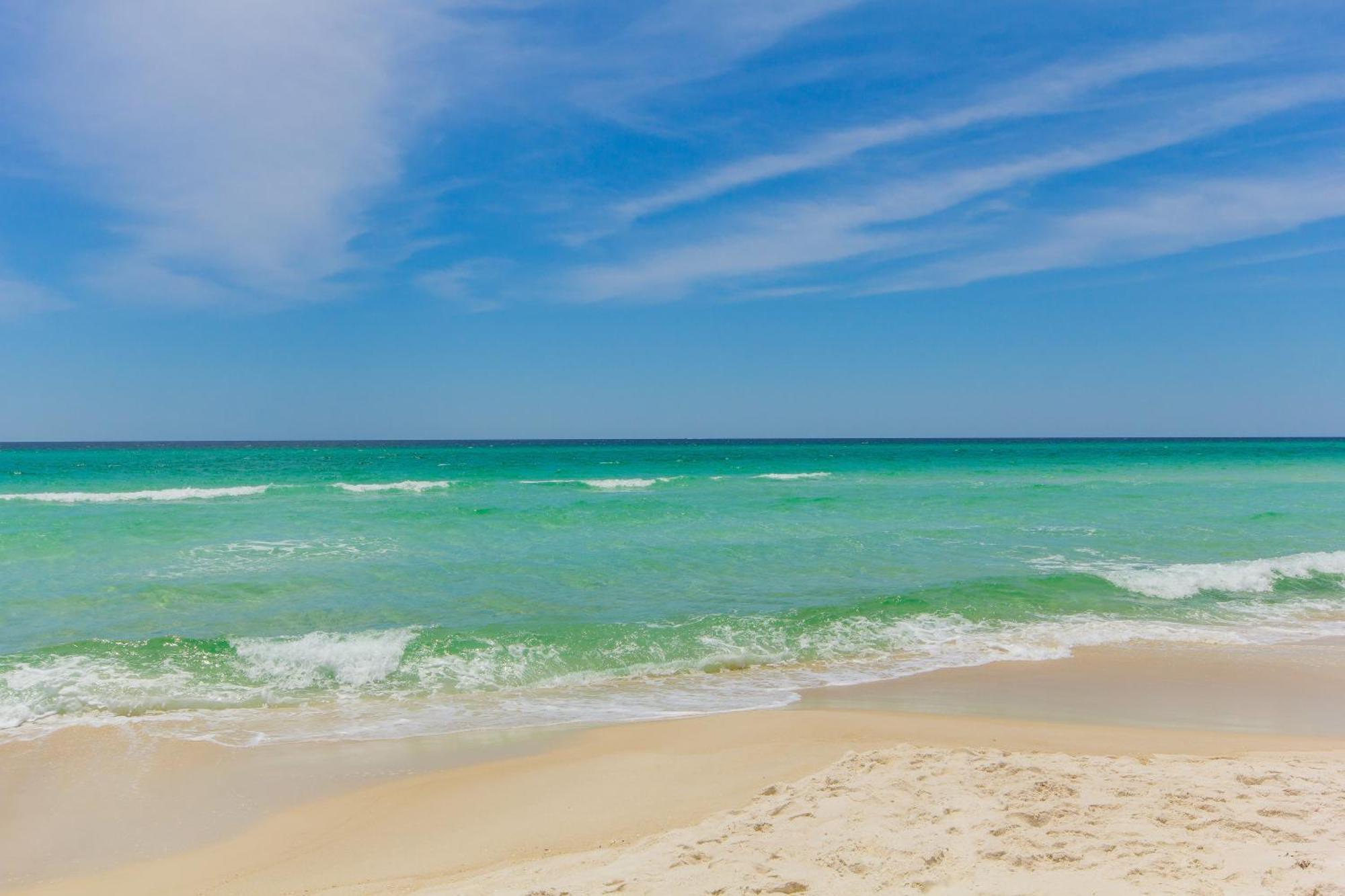 Steps To Paradise: Ground-floor 2br/2ba Beachfront Condo, Sleeps 8, Gulf Views!