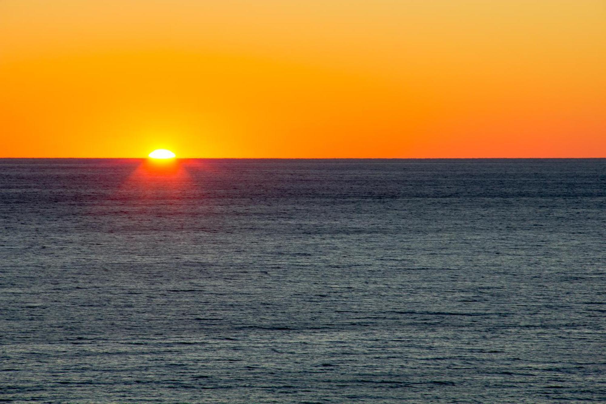 Steps To Paradise: Ground-floor 2br/2ba Beachfront Condo, Sleeps 8, Gulf Views! Panama City Beach