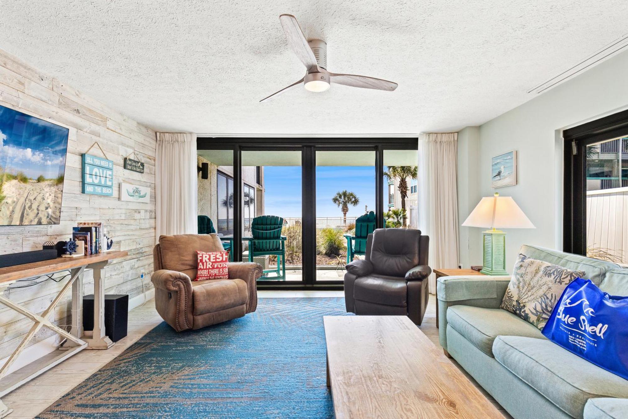 Steps To Paradise: Ground-floor 2br/2ba Beachfront Condo, Sleeps 8, Gulf Views! *